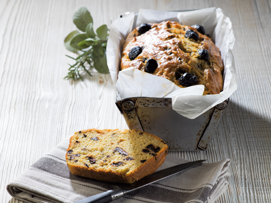 Recette de cake salé aux olives noires - Semoule fine Le Renard