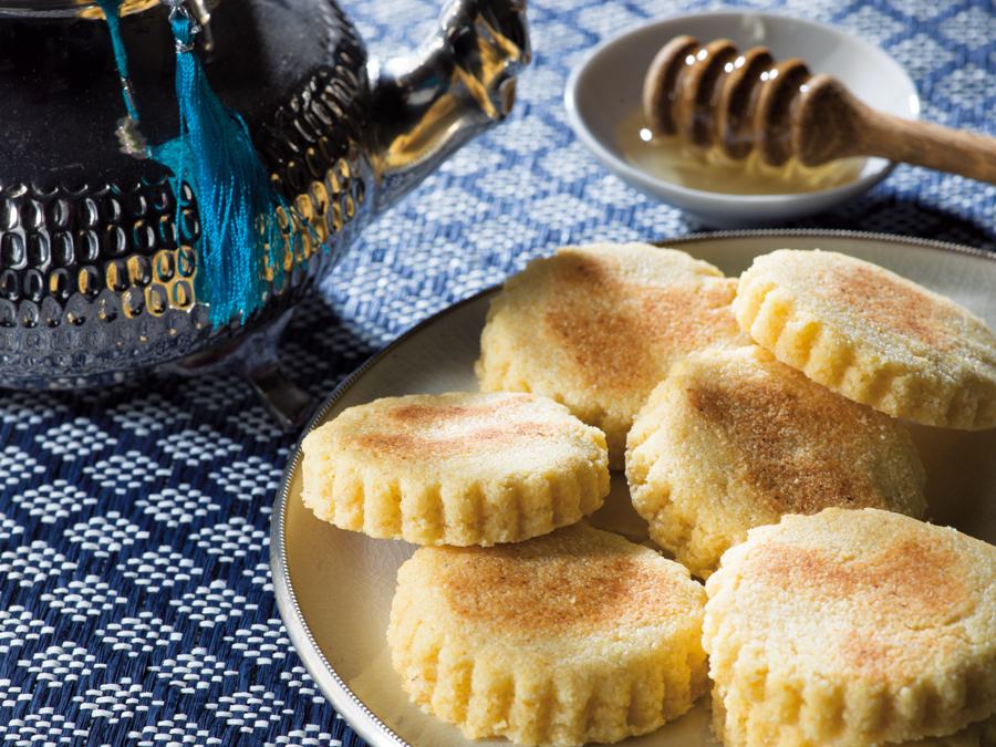 recette Mbesses, gâteau oranais de semoule au beurre - Le Renard