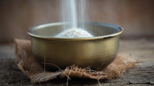 cuisson et le préparation de la semoule de couscous.